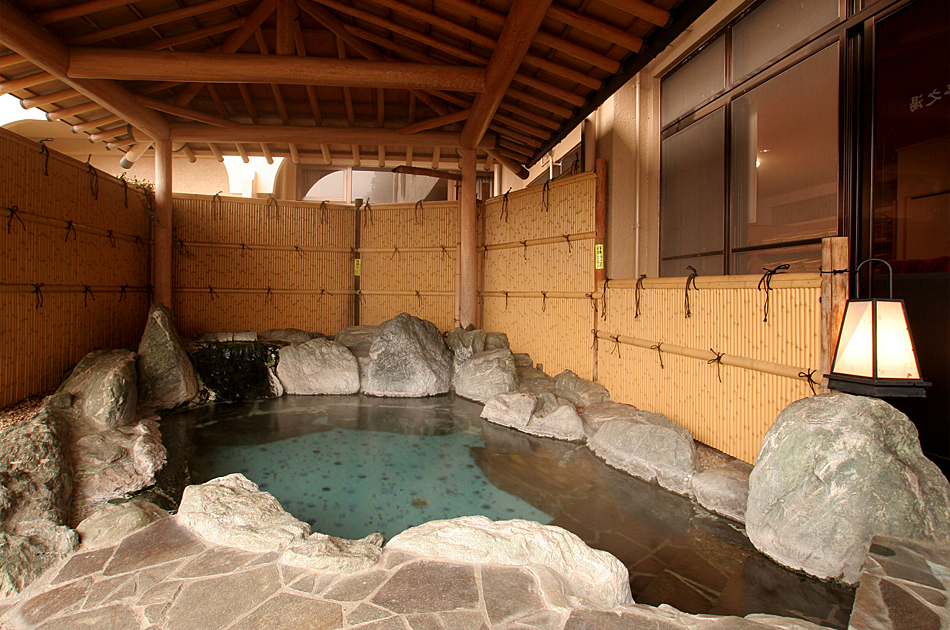 薬師之湯 露天風呂「月見亭之湯」